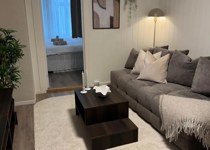 Daire Bo I Bergens Eldste Smau Pa Nostet - Sentralt Og Rolig Bergen