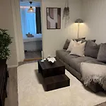 Apartmán Bo I Bergens Eldste Smau Pa Nostet - Sentralt Og Rolig Bergen