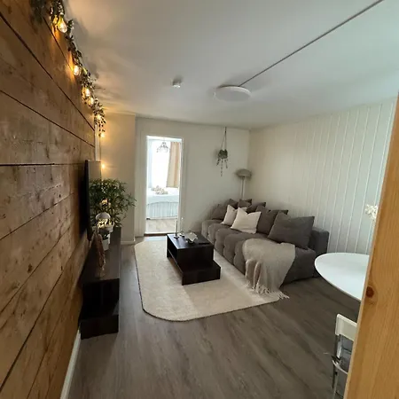 Apartament Bo I Bergens Eldste Smau Pa Nostet - Sentralt Og Rolig