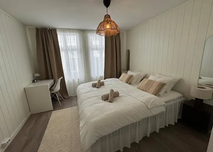 Apartmán Bo I Bergens Eldste Smau Pa Nostet - Sentralt Og Rolig Bergen