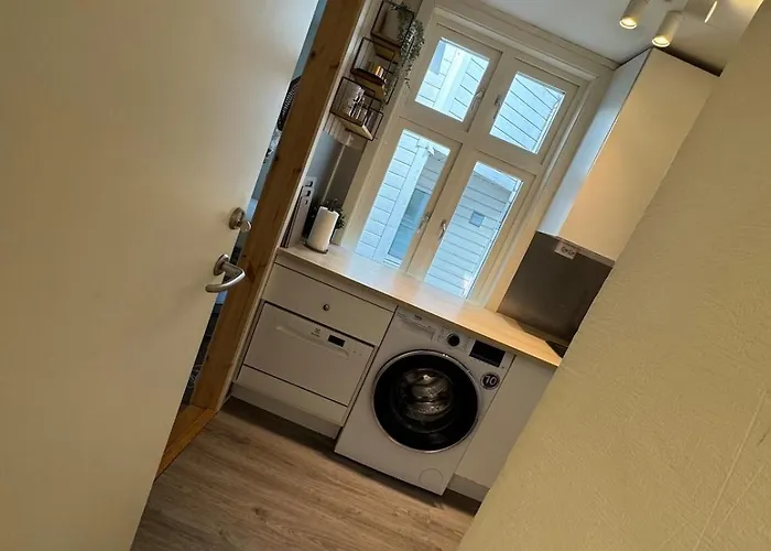 Apartment Bo I Bergens Eldste Smau Pa Nostet - Sentralt Og Rolig