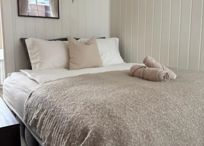 Bo I Bergens Eldste Smau Pa Nostet - Sentralt Og Rolig * Bergen