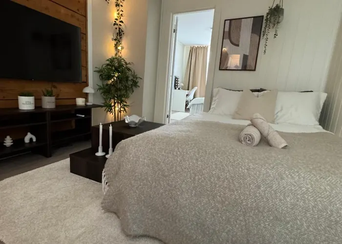 Bo I Bergens Eldste Smau Pa Nostet - Sentralt Og Rolig Apartment