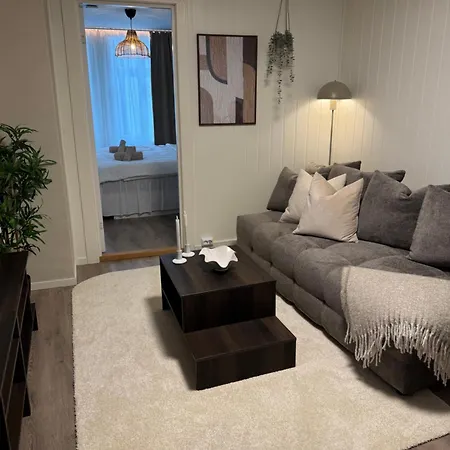 Apartment Bo I Bergens Eldste Smau Pa Nostet - Sentralt Og Rolig Bergen